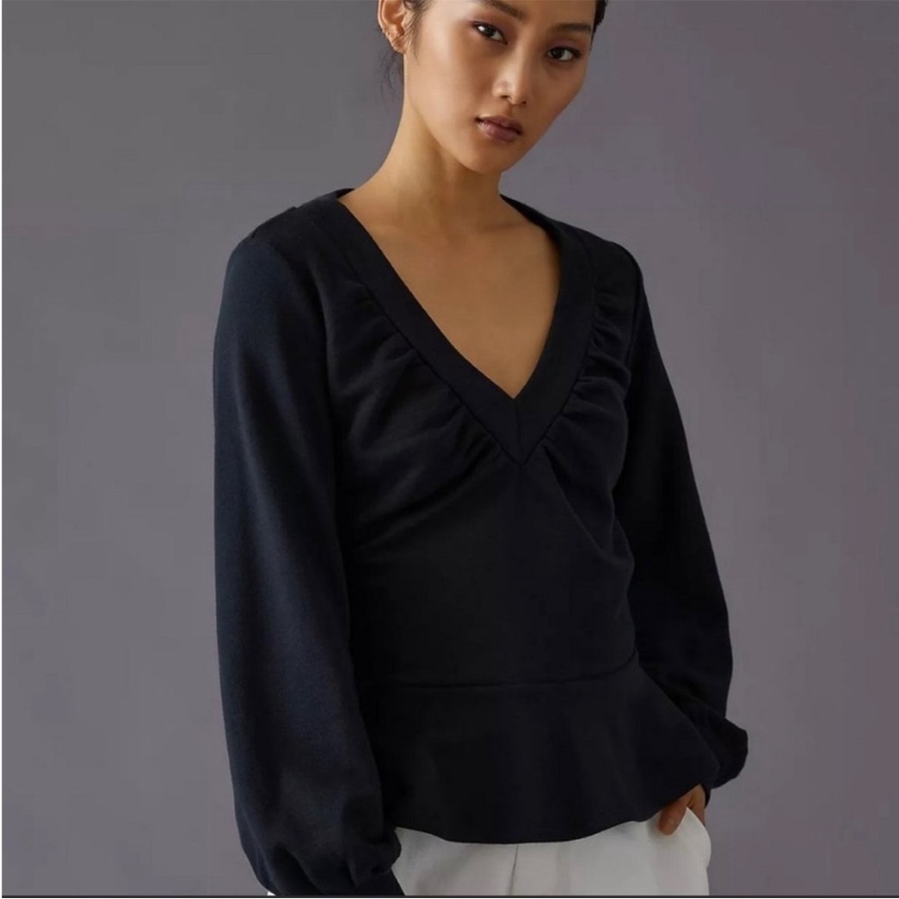 Maeve by Anthropologie black V-Neck Ruched Sweatshirt peplum size medium